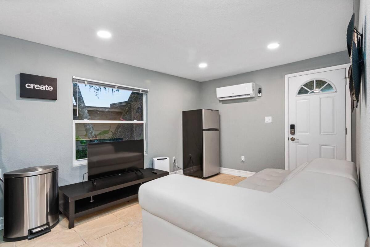 Modern House In Clearwater With Access To A Shared Swimming Pool Apartment Safety Harbor Ngoại thất bức ảnh